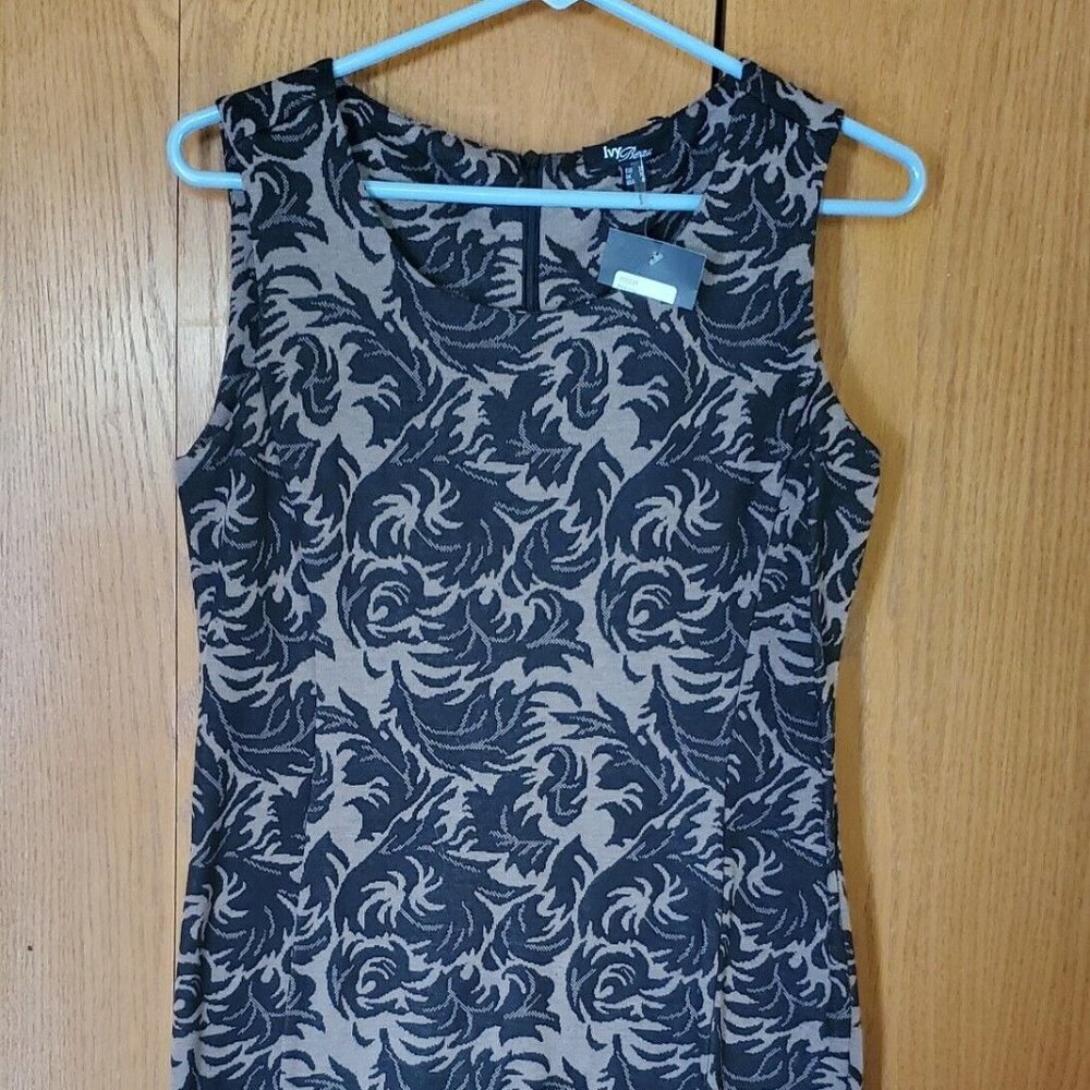 Ivy Beau sleeveless,short print polyester dress Size 6 Brand New